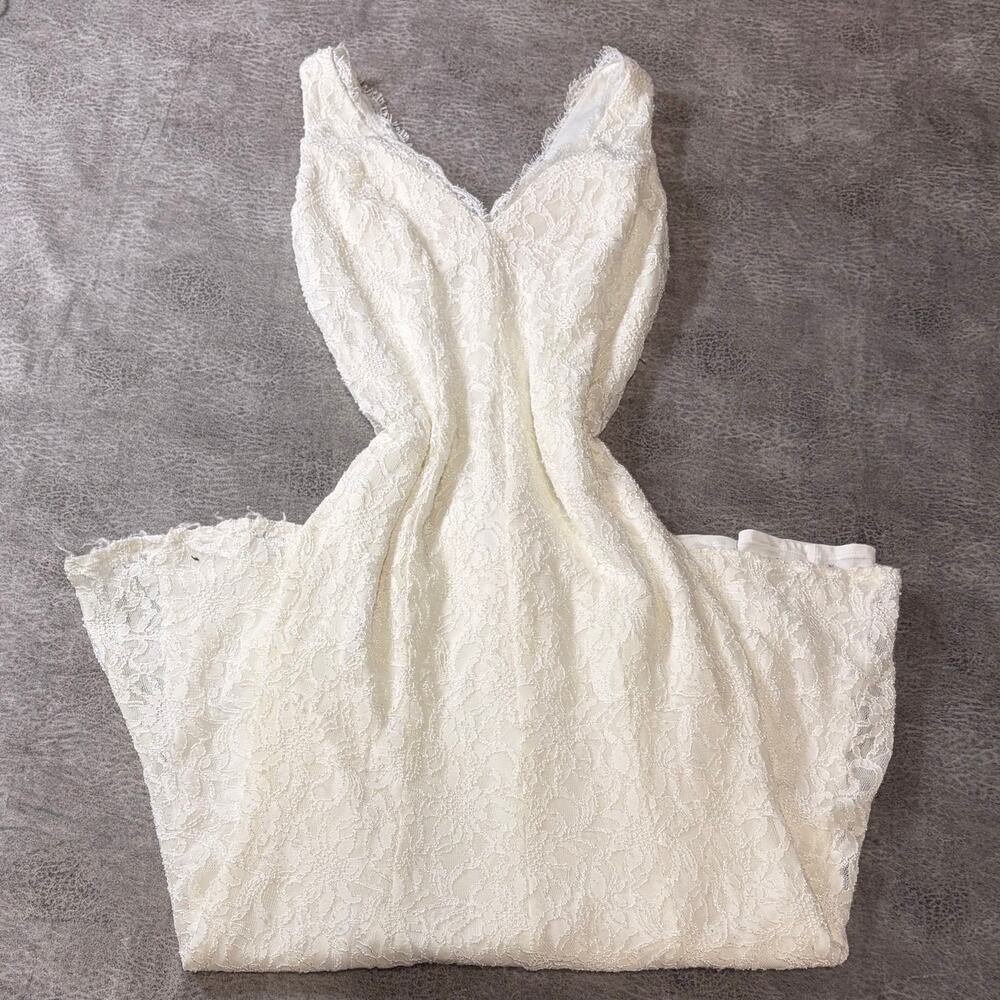 White Lace Vintage Floral Maxi Gown
